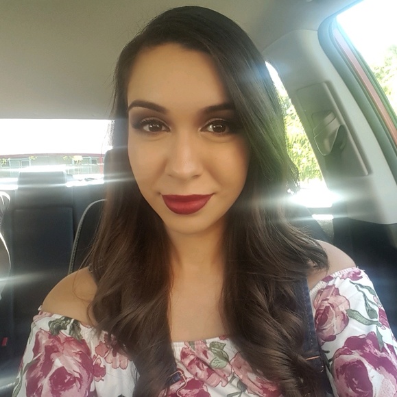 Meet your Posher, Elizabeth - Picture 1 of 1